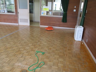 6にじいろ広場1