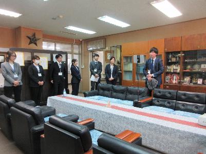 答えがわかったら先生に話しに来てね!とたくさんのクイズが出ましたよ。