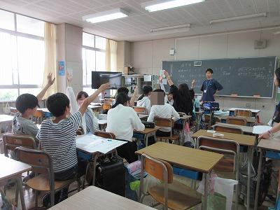 「やります!」と積極的な子どもたちです。