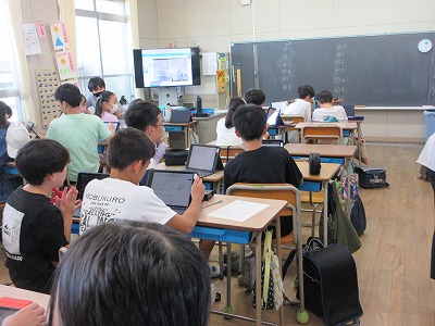 給食について、全校生になにを伝えればいいか考えました。