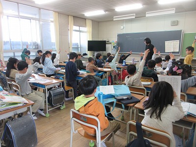 はーいあるよ!なんだかもう慣れた感じが漂う教室