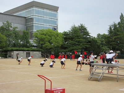 応援や準備運動も6年生が先導してくれます。