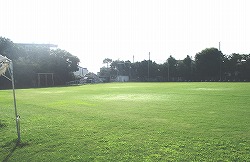 夏休み中も地域の方々や技能員さんが運動場の手入れをしてくださいました。