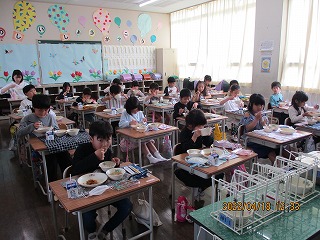 給食1