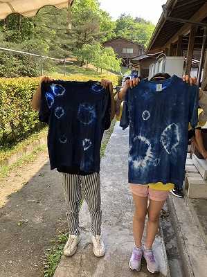 藍染めT シャツ