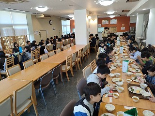 朝食