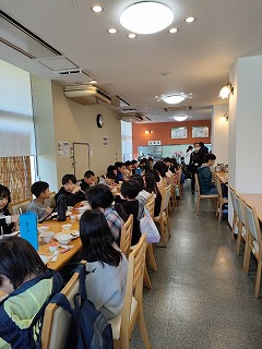 朝食