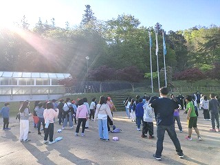 朝の集い