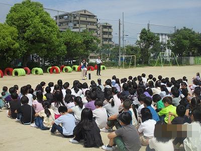 話を聞く