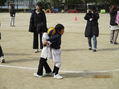 ボール運び