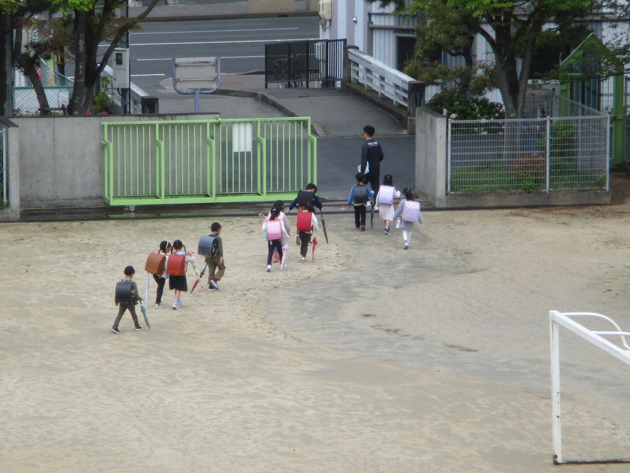 1年下校3
