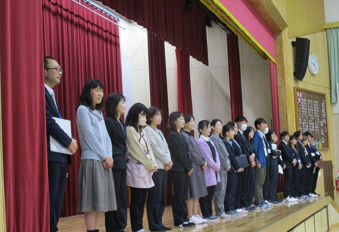 担任発表