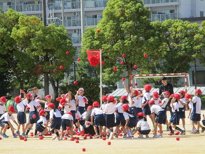 低学年玉入れ2