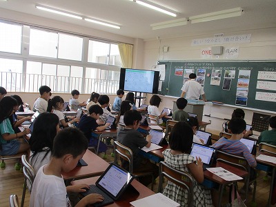 3年