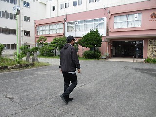 不審者役