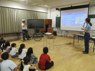 一つの右と車道5つの左