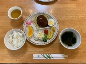 夕食8