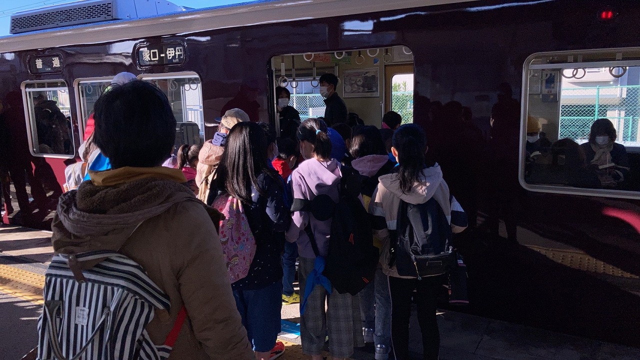 阪急新伊丹駅