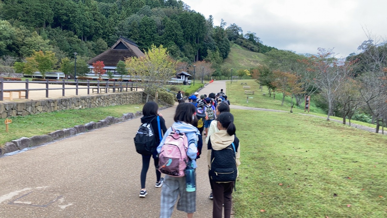 並木道中央公園へ移動