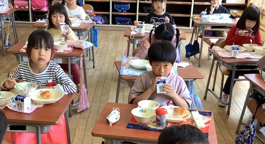 給食