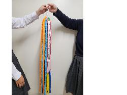 修学旅行に向けた取組(千羽鶴)