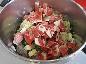 しし肉が入った鍋