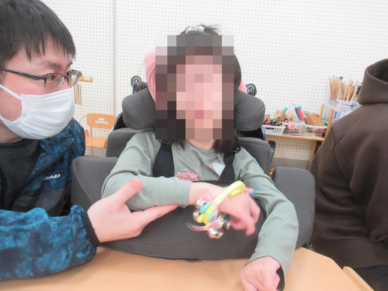 鈴で演奏
