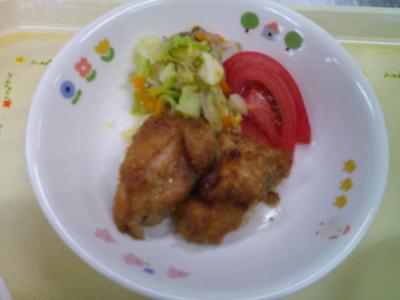ごましょうゆチキン、野菜ソテー、トマト