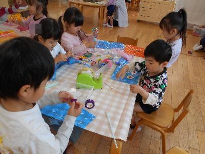 にじ組こいのぼりをつくろう