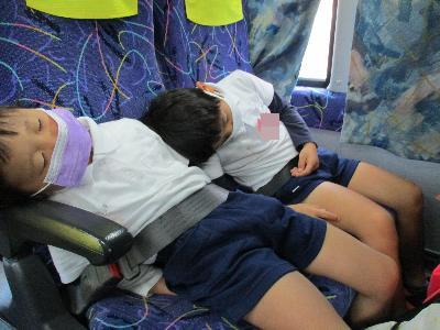 帰りのバスの中
