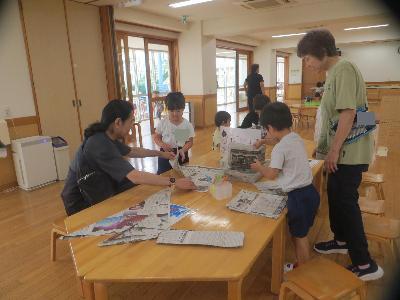 新聞紙あそび