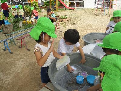 氷叩く