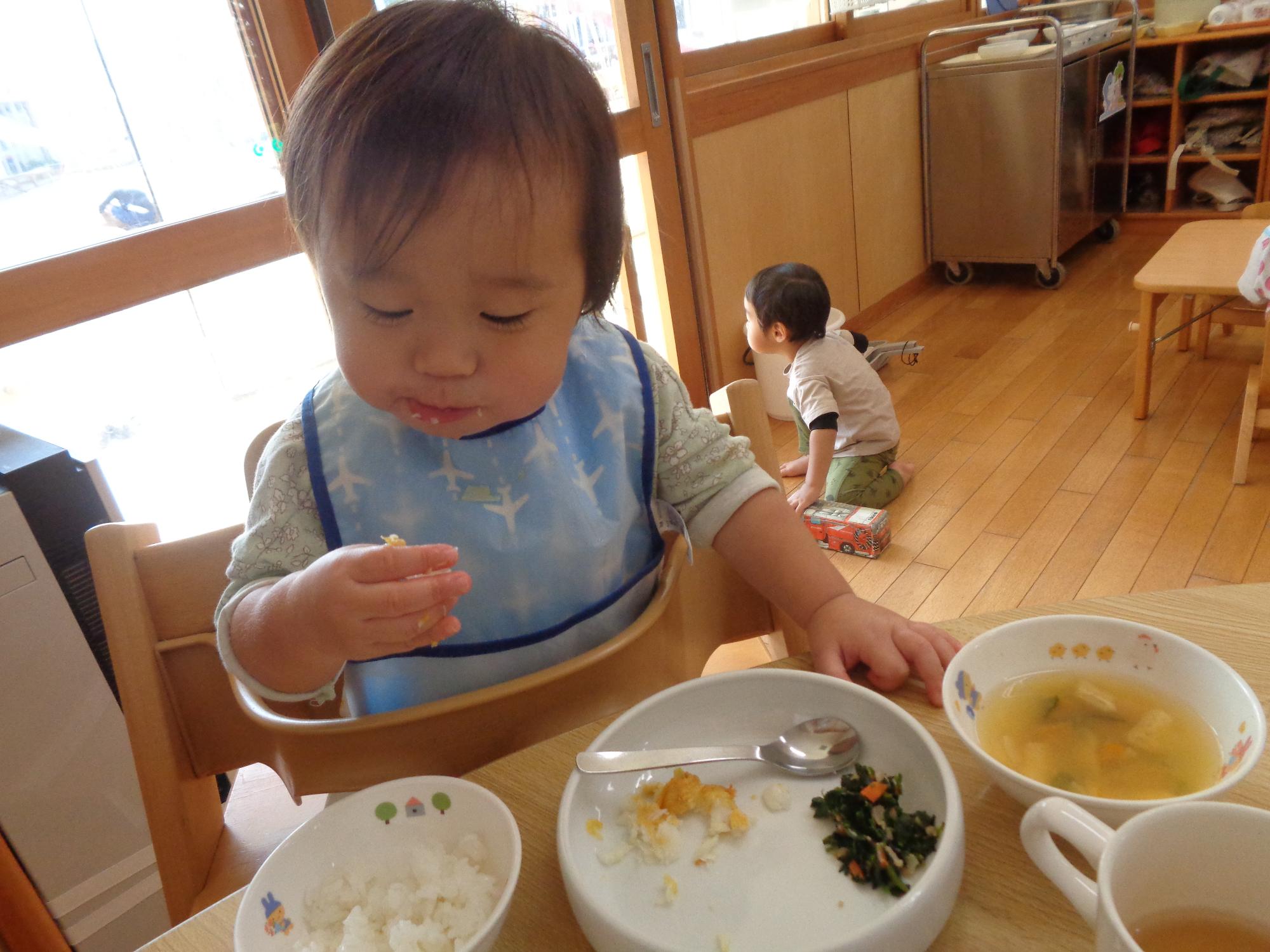 もぐもぐ3