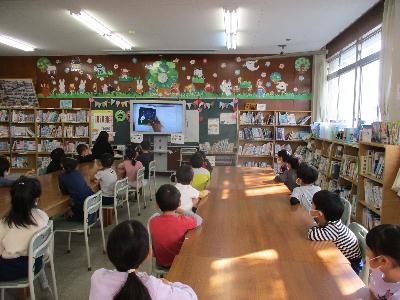 小学校図書室