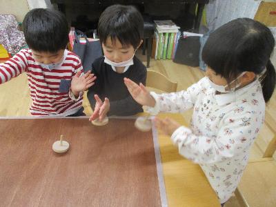 こま回し