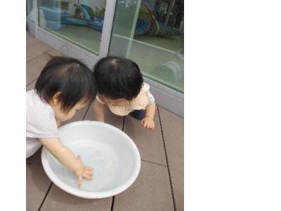 ぴちゃぴちゃ