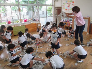 新聞紙２
