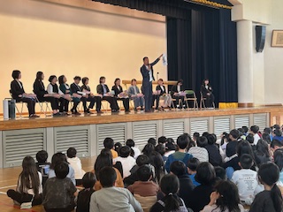 久しぶりに体育館にみんなが集まりました。