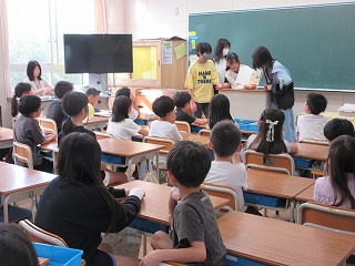 役割分担しながら読んでいるところもありました。