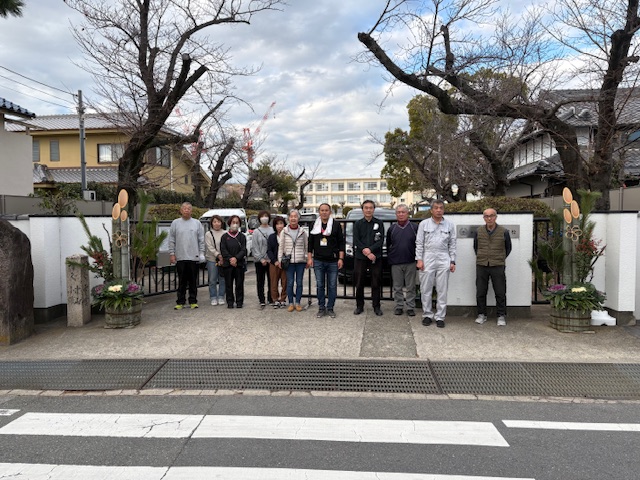 地域の方々と門松