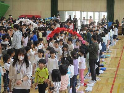 退場