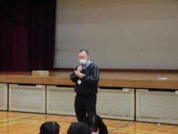 1年生カルタ（百人一首）大会の様子