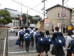 修学旅行出発の様子