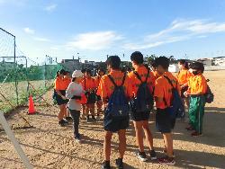 奉仕活動前の打ち合わせ