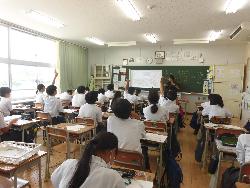授業の様子（2年生社会）