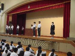 生徒会本部役員所信表明演説のようす