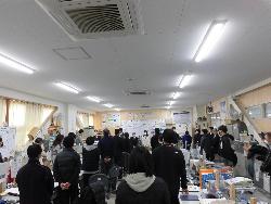 学校運営協議会委員の紹介の様子