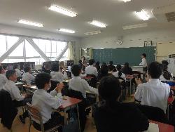 学活の様子（1年生学級目標決め）