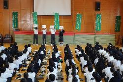トライやる出発式（学年目標の発表）