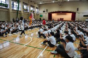 部活動壮行会（キャプテン入場）